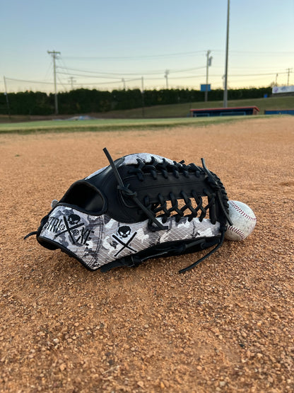 Strixxe Outfield Glove 2024 MODEL